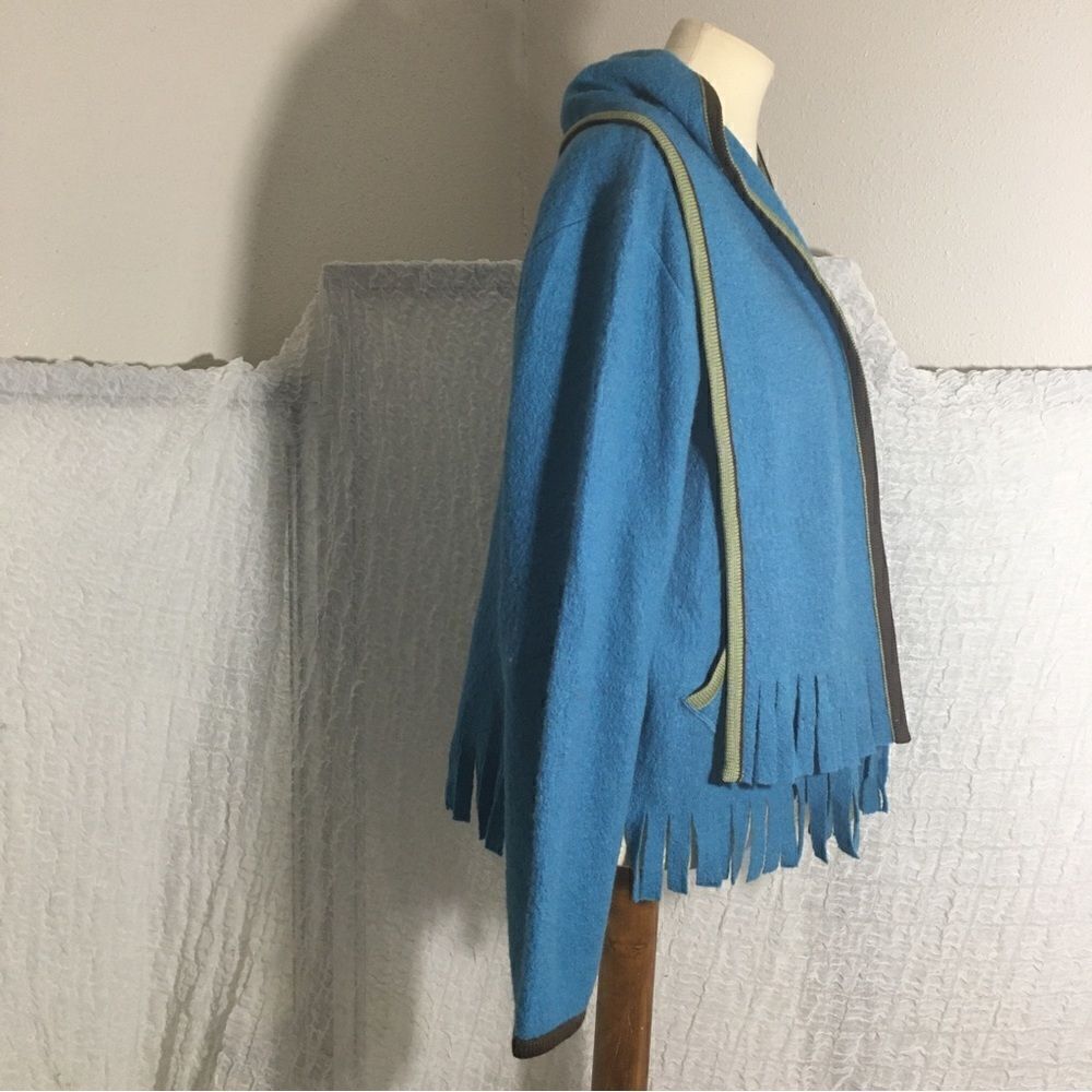 Hearts of Palm 100% Wool Blue Fringed Sweater Size Large - Picture 7 of 12